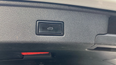 Volkswagen Touareg 3.0 V6 TDI 4Motion R-Line Tech 5dr Tip Auto Diesel Estate